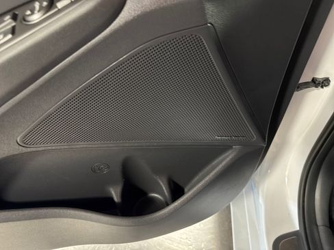 Used 2020 Hyundai Ioniq Limited image 25