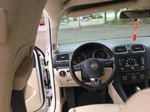 Used 2013 Volkswagen Jetta TDI FWD image 24