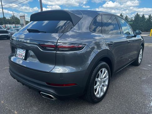 Used 2021 Porsche Cayenne AWD/4WD image 5