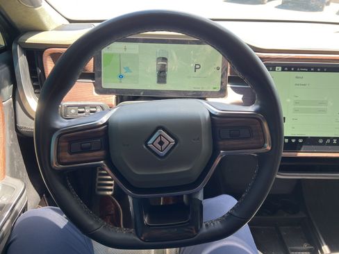 Used 2023 Rivian R1T Adventure AWD/4WD image 34