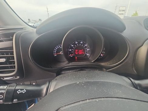 Used 2017 Kia Soul + w/ Designer's Package FWD image 12