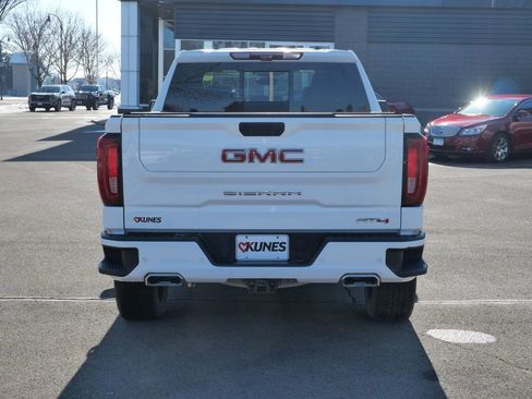 Used 2023 GMC Sierra 1500 AT4 w/ AT4 Premium Package AWD/4WD image 8