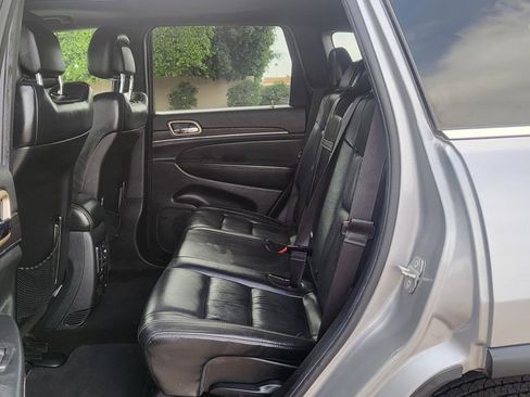 Used 2014 Jeep Grand Cherokee Limited image 24