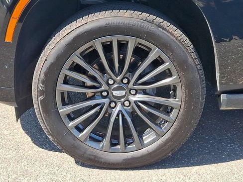 Used 2026 Cadillac Escalade Platinum Sport w/ LPO, Floor Liner Package AWD/4WD image 6