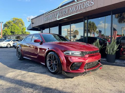 Used 2020 Dodge Charger Scat Pack RWD image 3