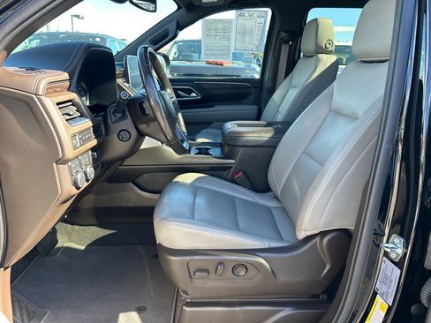 Used 2021 Chevrolet Tahoe LT w/ LT Signature Package image 9