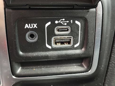 Used 2021 Jeep Wrangler Unlimited Sahara AWD/4WD image 19