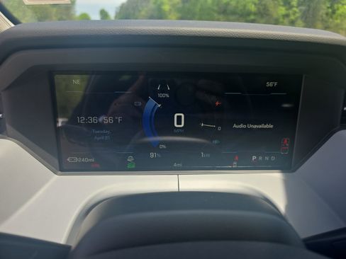 New 2027 Chevrolet Bolt LT w/ Comfort Package FWD image 18
