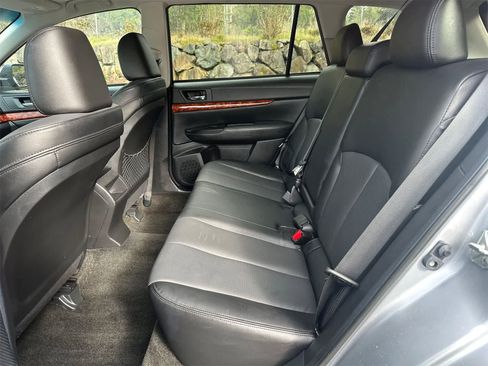 Used 2012 Subaru Outback 2.5i Limited w/ Moonroof Pkg image 11
