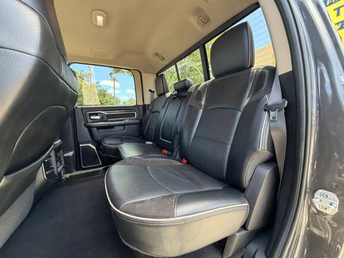 Used 2022 RAM 3500 4x4 Crew Cab Laramie DRW image 16