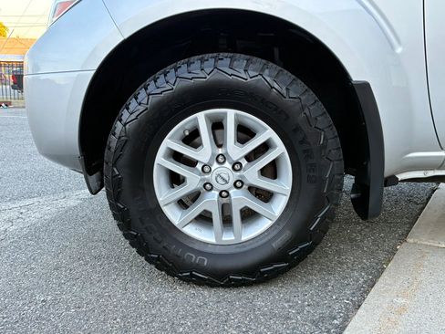 Used 2016 Nissan Frontier SV w/ SV Value Truck Package AWD/4WD image 26