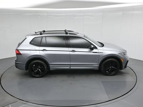 Used 2023 Volkswagen Tiguan SE R-Line FWD image 37