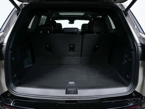 New 2026 Porsche Cayenne image 28