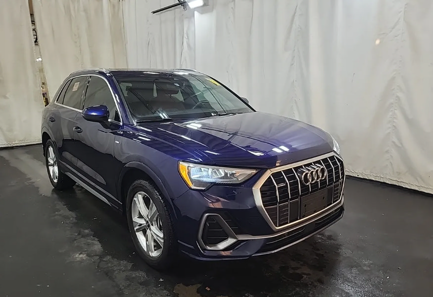 Used 2022 Audi Q3 2.0T Premium AWD/4WD image 2