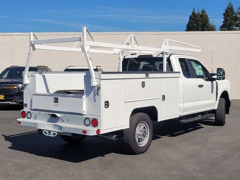 New 2025 Ford F350 XL w/ XL Chrome Package image 4