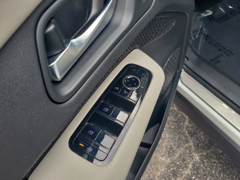 Certified 2024 Nissan Ariya FWD image 16