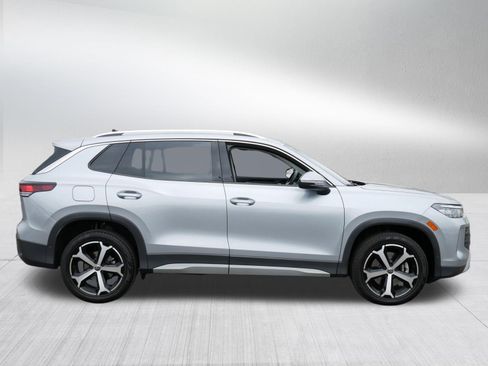 Certified 2025 Volkswagen Tiguan SE AWD/4WD image 8
