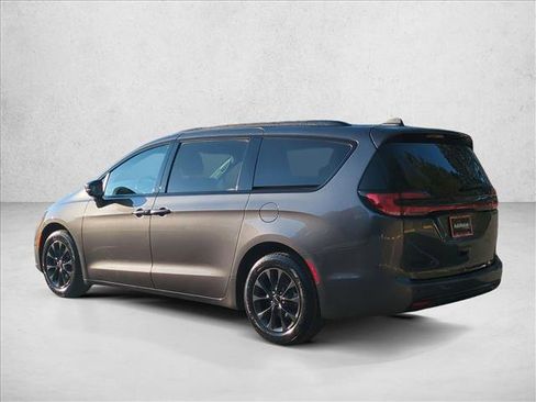 Used 2021 Chrysler Pacifica Touring w/ S Appearance Package FWD image 8