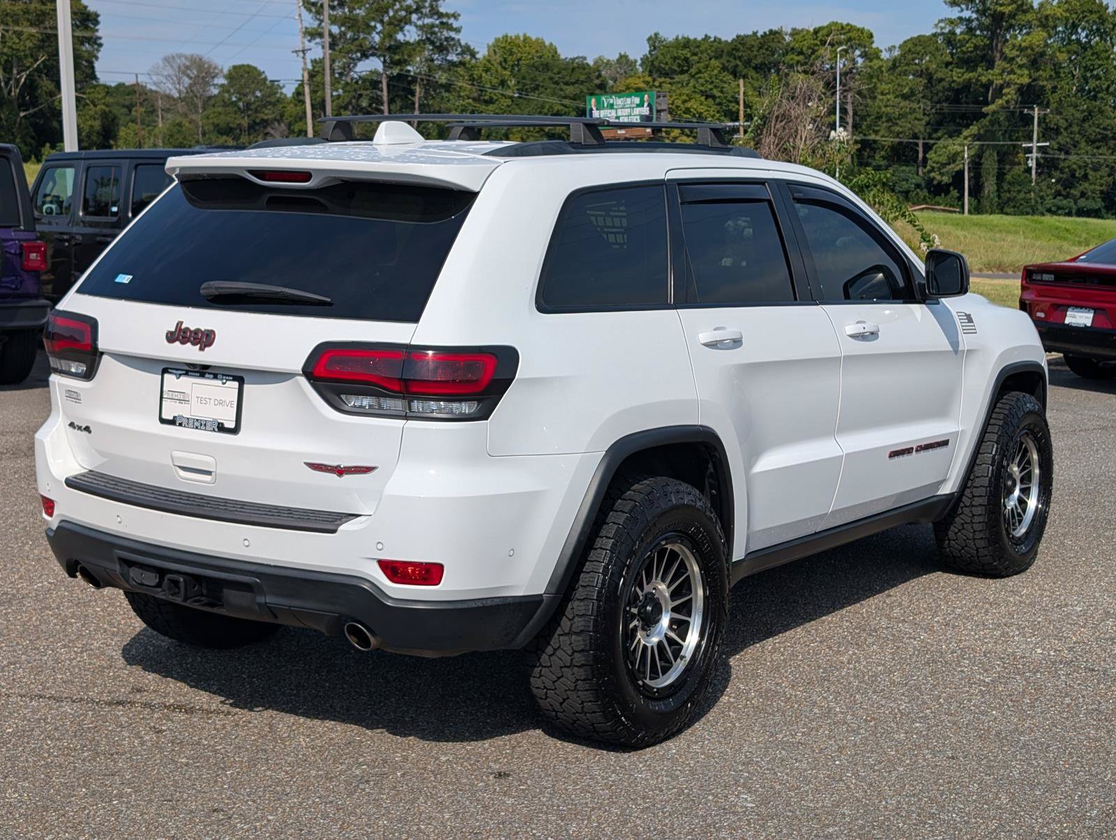 Used 2021 Jeep Grand Cherokee Trailhawk w/ Trailhawk Luxury Group AWD/4WD image 7