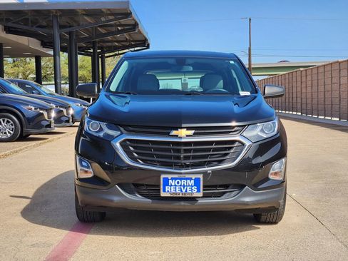 Used 2018 Chevrolet Equinox LS FWD image 2