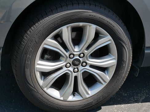 Certified 2024 Ford Edge Titanium AWD/4WD image 5