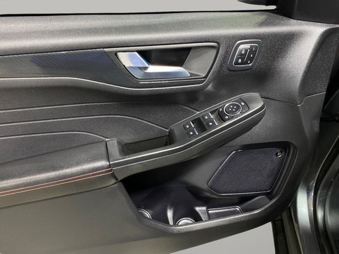 Used 2023 Ford Escape ST-Line Elite w/ Premium Technology Package image 10