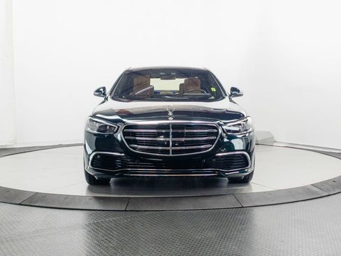 Used 2023 Mercedes-Benz S 580 4MATIC Sedan image 2