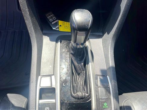 Used 2016 Honda Civic EX-L image 21