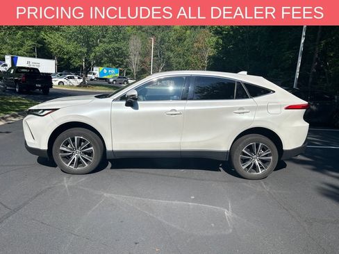 Certified 2024 Toyota Venza LE AWD/4WD image 9