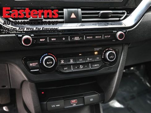 Used 2022 Kia Niro EX w/ Cold Weather Package FWD image 20