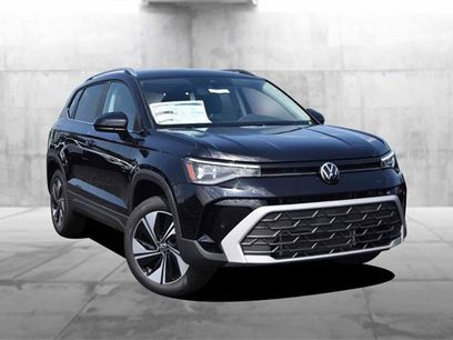 New 2025 Volkswagen Taos SE
