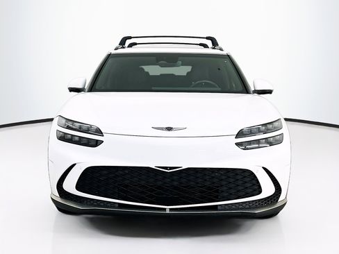 Used 2023 Genesis GV60 Advanced AWD/4WD image 2