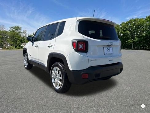 Used 2023 Jeep Renegade Latitude AWD/4WD image 6