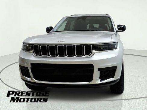 Used 2023 Jeep Grand Cherokee L Laredo w/ Luxury Tech Group I AWD/4WD image 2
