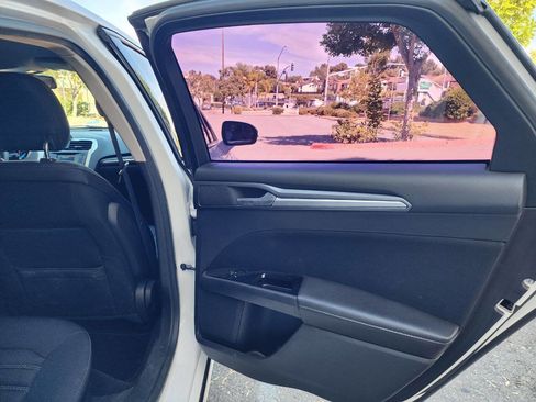 Used 2013 Ford Fusion SE image 28