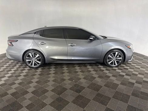 Used 2021 Nissan Maxima 3.5 SV w/ Floor Mat Group FWD image 4