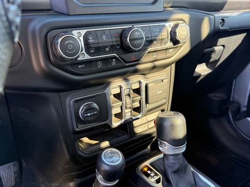 Used 2020 Jeep Gladiator Sport w/ Quick Order Package 24S AWD/4WD image 23