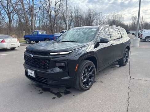 Used 2024 Chevrolet Traverse RS w/ LPO, Floor Liner Package image 3