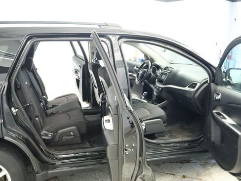 Used 2017 Dodge Journey SXT w/ Comfort/Convenience Group AWD/4WD image 19