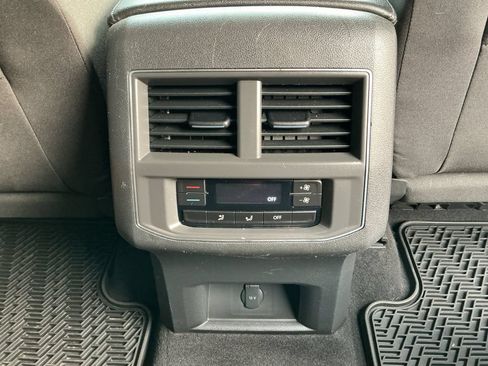 Used 2018 Volkswagen Atlas S FWD image 26