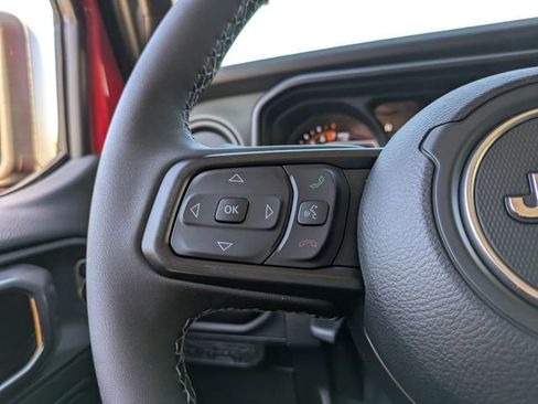 New 2026 Jeep Gladiator Mojave w/ Technology Group AWD/4WD image 28