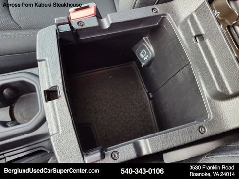 Used 2023 Jeep Wrangler Unlimited w/ 8.4" Radio Group image 28