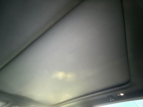 Used 2021 RAM 1500 Laramie w/ Sport Appearance Package image 17