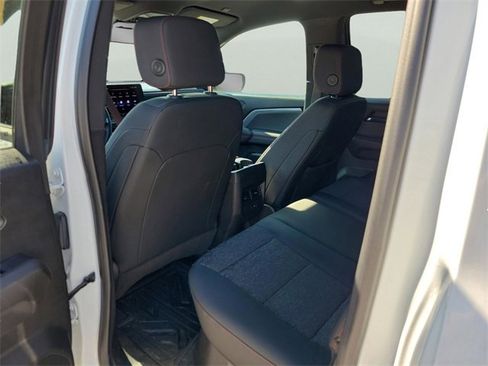 Used 2023 Chevrolet Colorado Z71 w/ Z71 Convenience Package 2 image 8