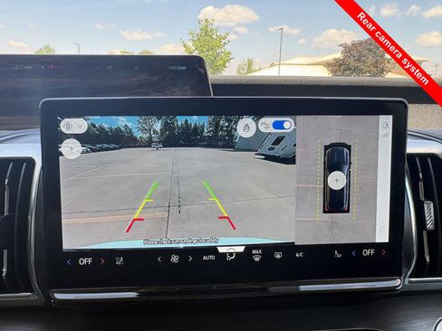 Used 2025 Ford Expedition Platinum AWD/4WD image 5