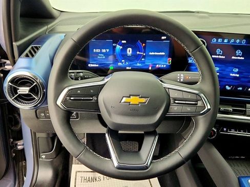 Used 2026 Chevrolet Equinox EV LT image 13