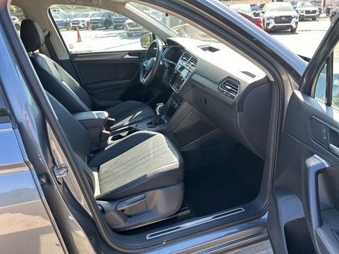 Used 2024 Volkswagen Tiguan SE image 10