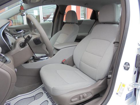 Used 2024 Chevrolet Malibu LT image 8