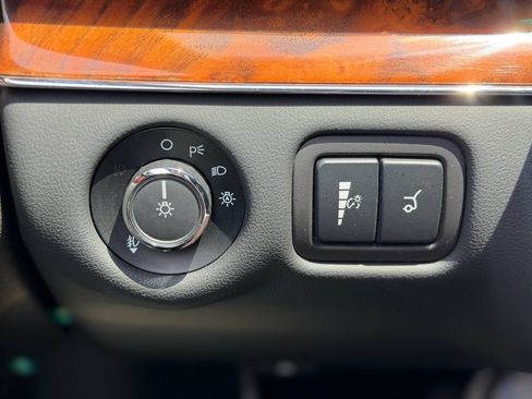 Used 2014 Lincoln MKT AWD w/ Equipment Group 201A image 22