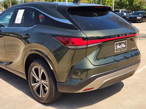 Used 2025 Lexus RX 350 Premium w/ Accessory Package (Z1) FWD image 10